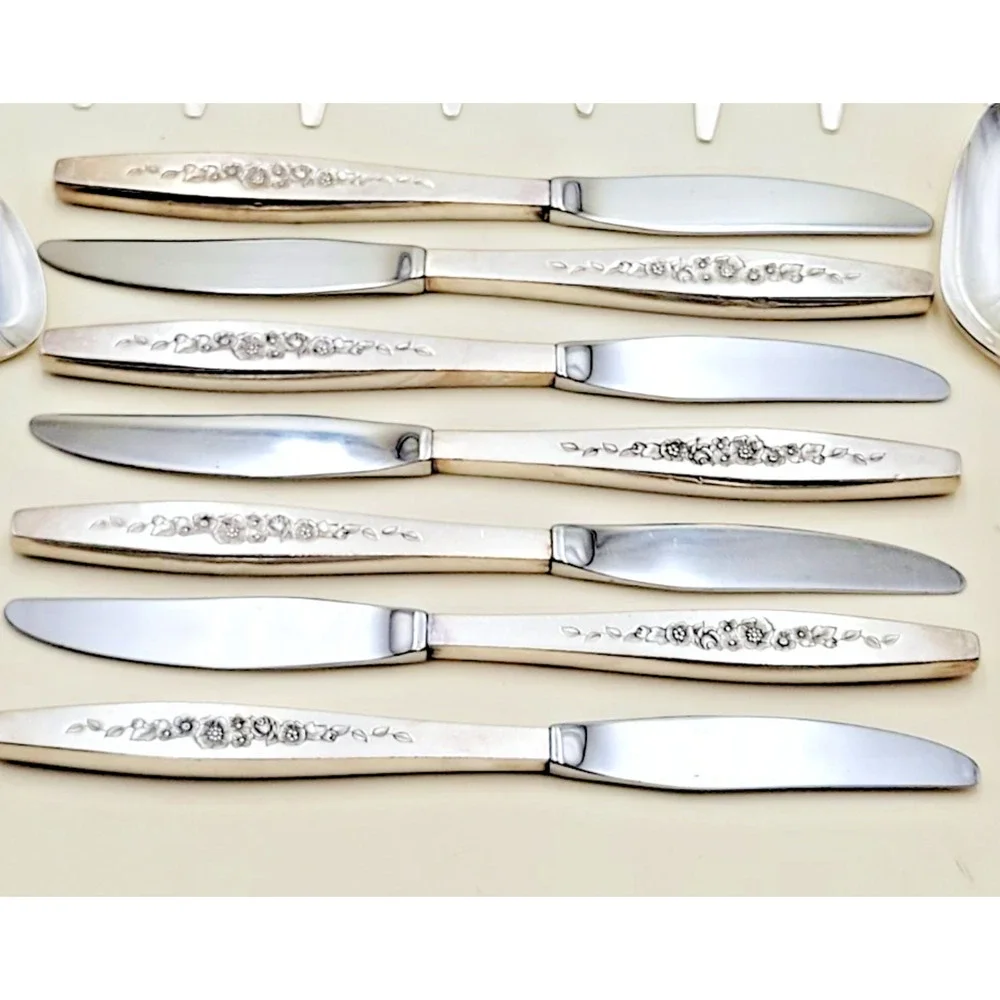 International Deep Silver LAUREL 46 Pc Wood Case Serving Utensils Embossed